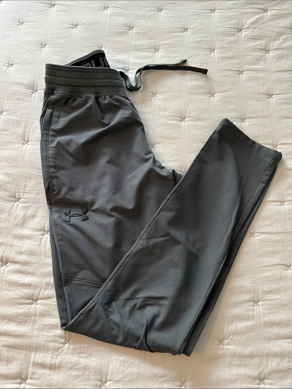 Under Armour Men's Dark Gray Athletic Joggers